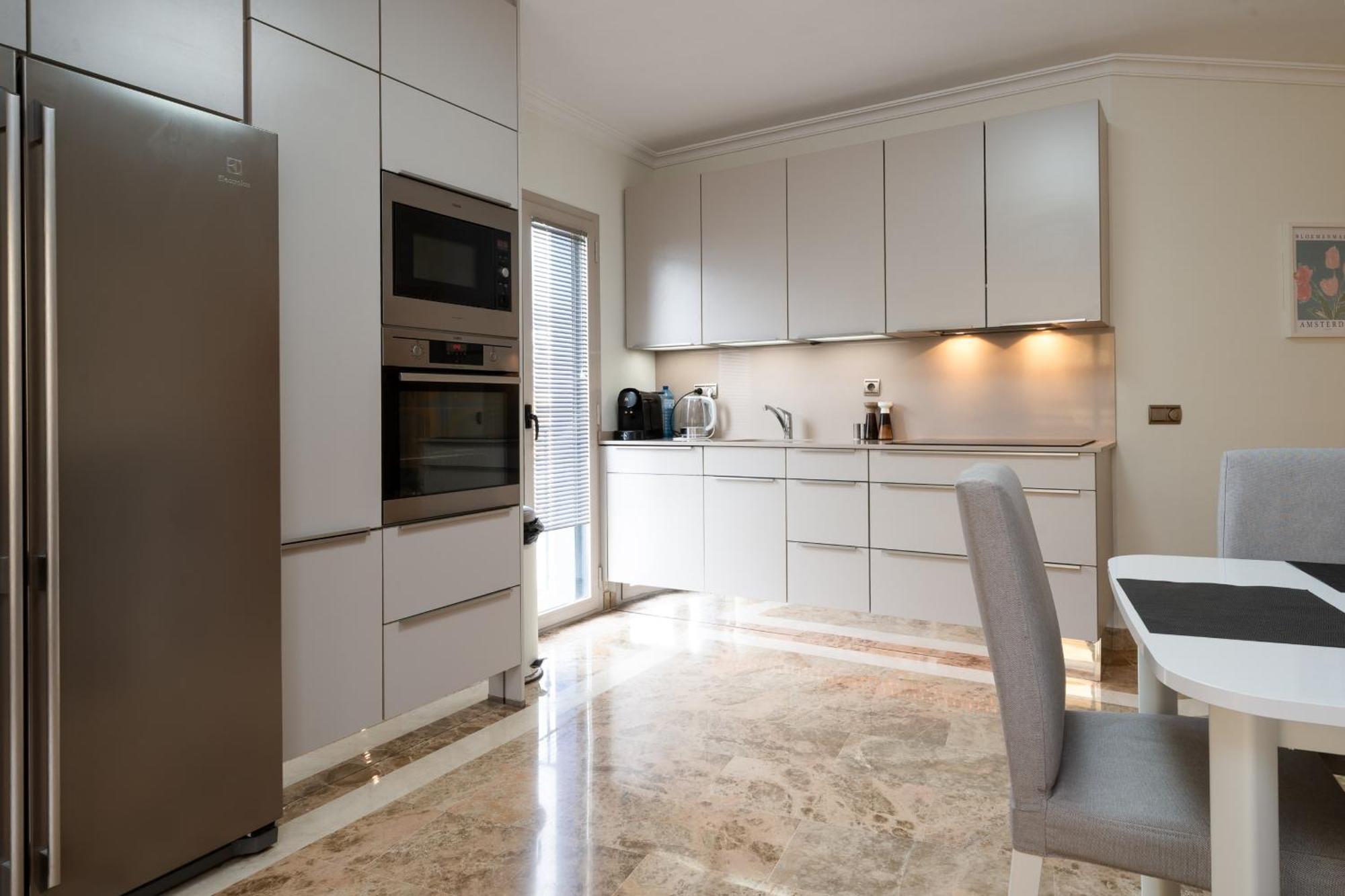 Spacious Four Bedroom In San Pedro *