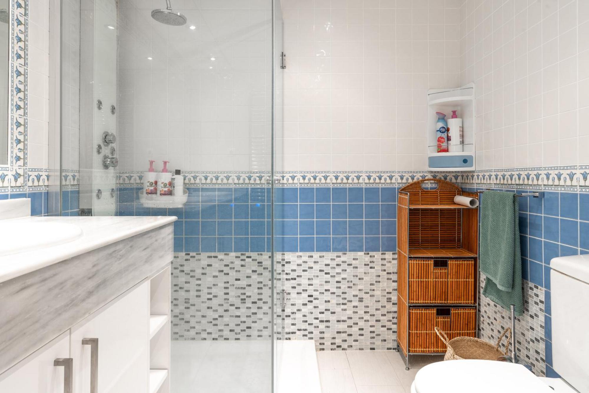 Jazmines - Spacious Four Bedroom In San Apartment *