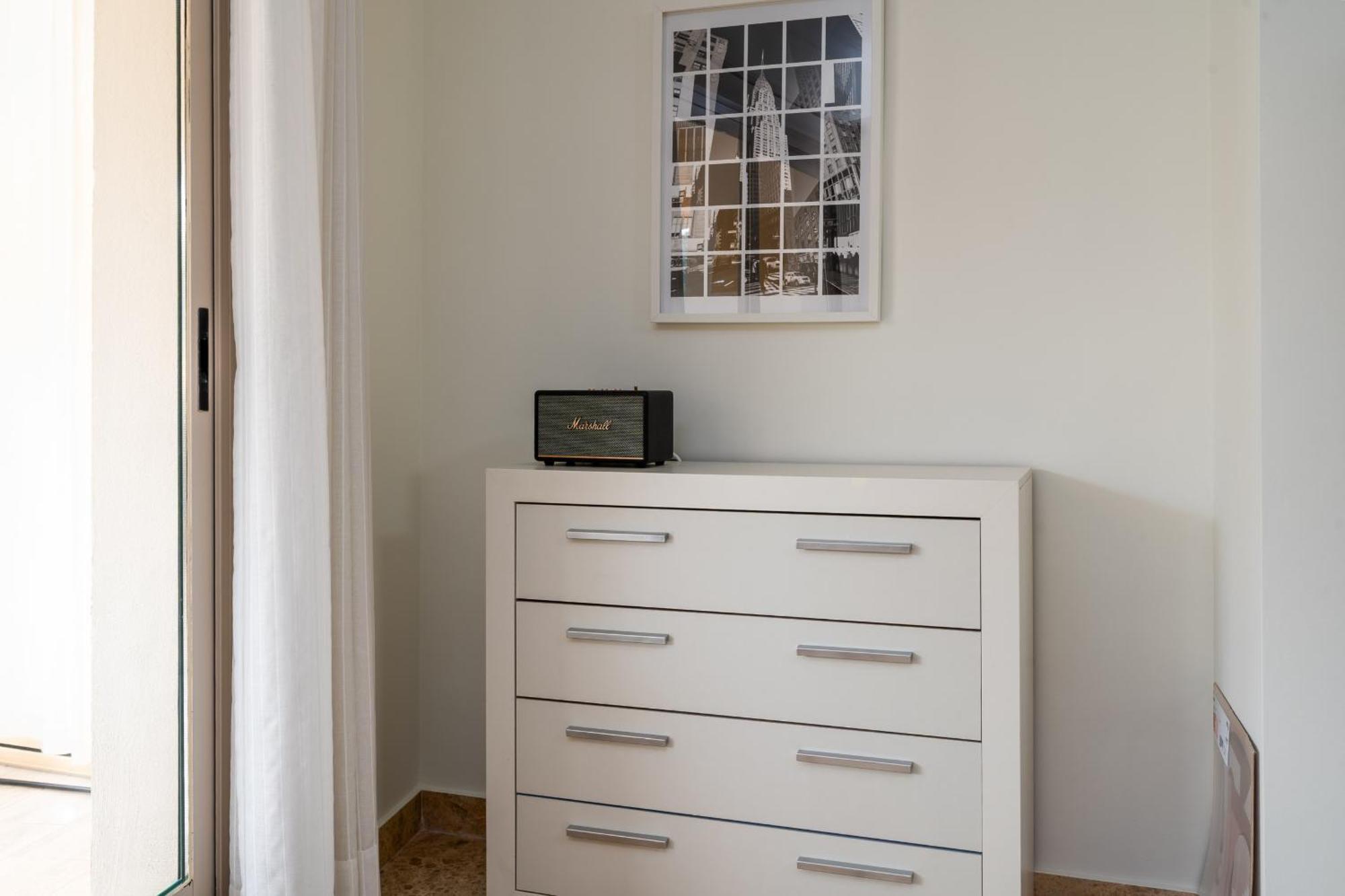 Apartment Jazmines - Spacious Four Bedroom In San Marbella