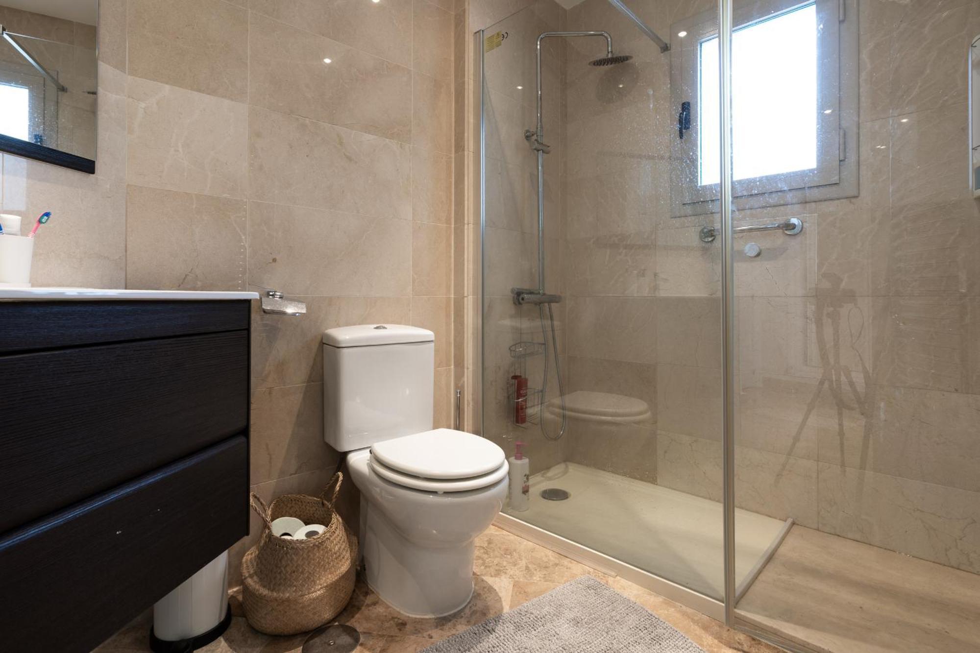 Apartment Jazmines - Spacious Four Bedroom In San *