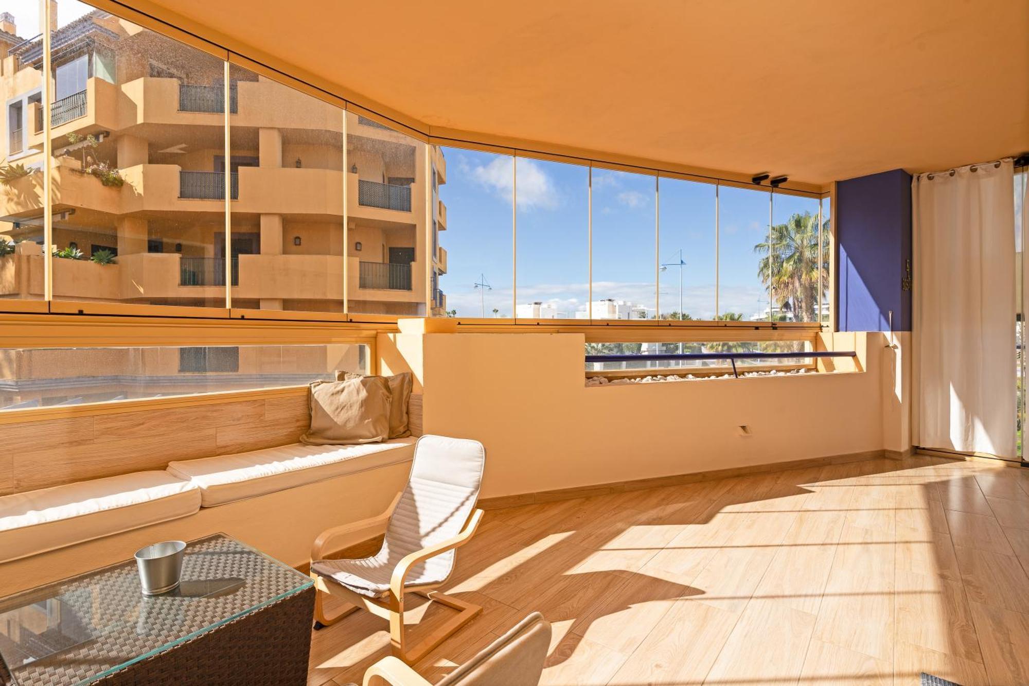 Jazmines - Spacious Four Bedroom In San